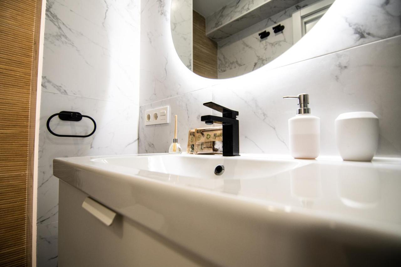 Apartment Puerto Marina - First Line Beach - Benalmadena - Malaga Ngoại thất bức ảnh